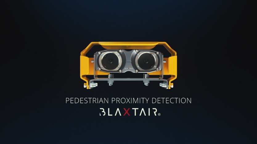 BLAXTAIR aktīvā gājēju atpazīšanas sistēma